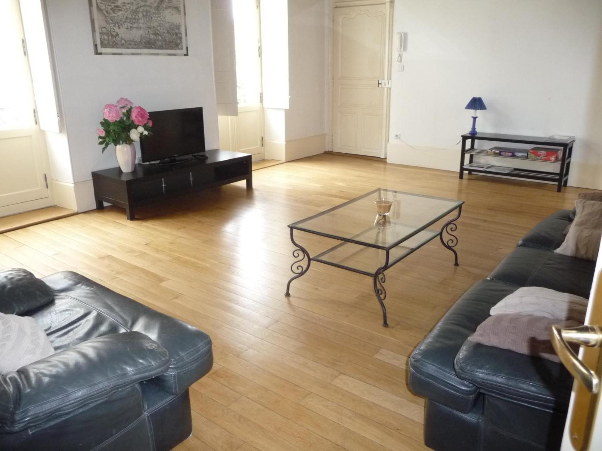 Les Charmottes Apartment Nuits-Saint-Georges Exterior photo
